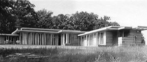 'Mildred and Stanley Rosenbaum house' 1939, photograph by G.E. Kidder Smith. Still from the film 'Frank Lloyd Wright' by Ken Burns and Lynn Novick © The American Lives Film Project, Inc. - 1997