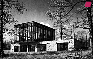 'Wiley House' in New Canaan by Philip Johnson 1953, IN: 'Complexity and Contradiction in Architecture' by Robert Venturi, published by the Museum of Modern Art, New York, 2002 [published first in 1966]